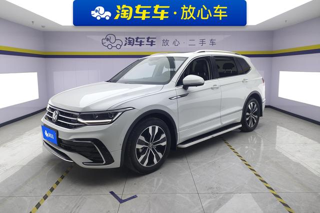 Volkswagen Tiguan 2024, 2 л турбо, робот (DCT), передний, пробег 31 100 км — авто из Китая с пробегом