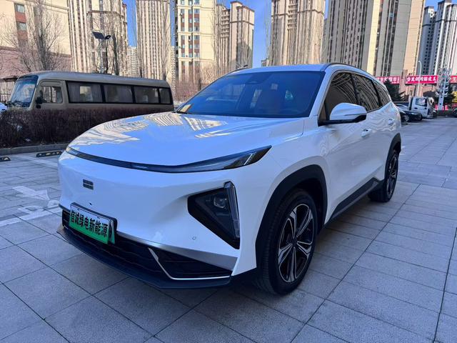 Geely Galaxy L7 2025, 1.5 л, 1-ст. DHT (гибридный), передний, пробег 10 000 км — авто из Китая с пробегом