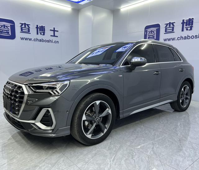 Audi Q3 2023, 1.4 л турбо, робот (DCT), передний, пробег 31 000 км — авто из Китая с пробегом