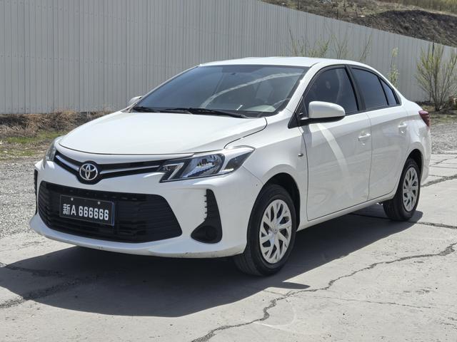 Toyota Vios 2021, 1.5 л, вариатор (CVT), передний, пробег 55 000 км — авто из Китая с пробегом