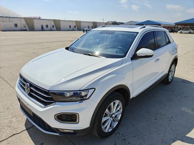 Volkswagen T-Roc 2022, 1.4 л турбо, робот (DCT), передний, пробег 42 000 км — авто из Китая с пробегом