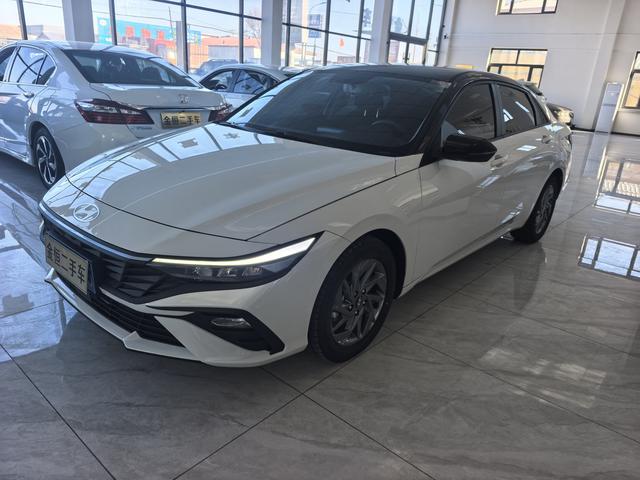 Hyundai Elantra 2022, 1.5 л, вариатор (CVT), передний, пробег 6 000 км — авто из Китая с пробегом