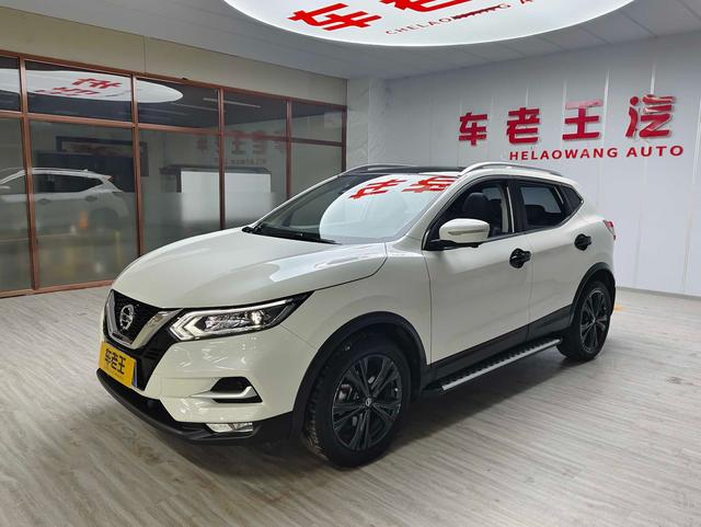 Nissan Qashqai 2022, 2 л, вариатор (CVT), передний, пробег 58 000 км — авто из Китая с пробегом