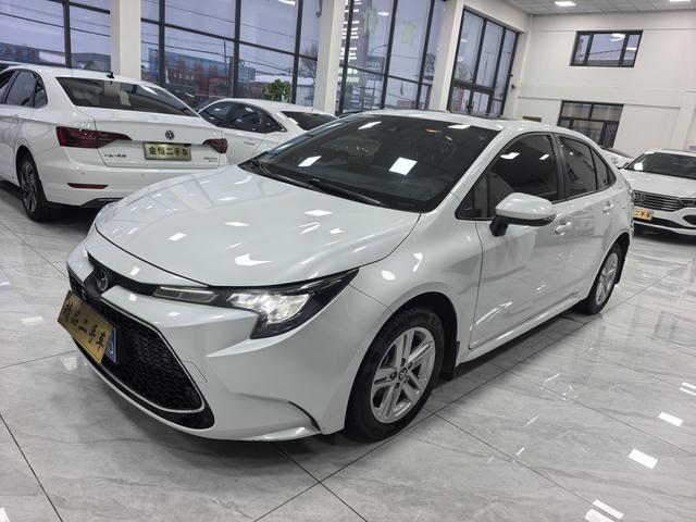 Toyota Corolla 2021, 1.2 л турбо, вариатор (CVT), передний, пробег 38 000 км — авто из Китая с пробегом