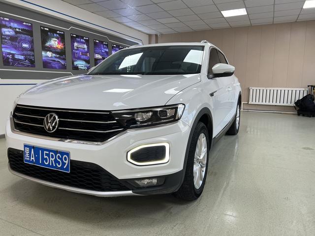 Volkswagen T-Roc 2022, 1.4 л турбо, робот (DCT), передний, пробег 60 000 км — авто из Китая с пробегом