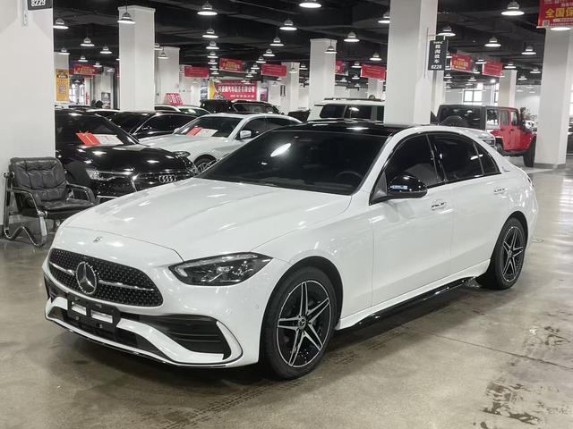 Mercedes-Benz C-Class 2024, 1.5 л турбо, автомат, задний, пробег 30 000 км — авто из Китая с пробегом