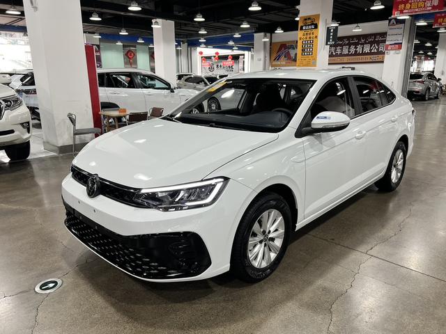 Volkswagen Lavida 2023, 1.5 л, автомат, передний, пробег 5 000 км — авто из Китая с пробегом