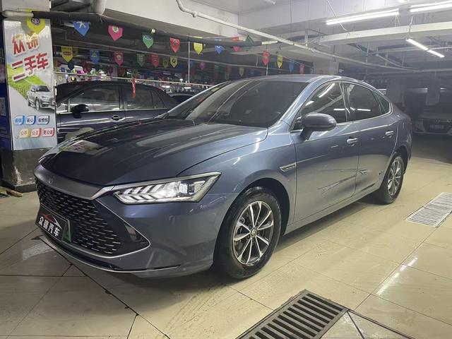 BYD Qin PLUS 2024, 1.5 л, вариатор (CVT), передний, пробег 33 000 км — авто из Китая с пробегом