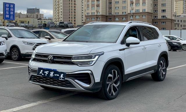 Volkswagen Tharu 2023, 1.5 л турбо, робот (DCT), передний, пробег 40 000 км — авто из Китая с пробегом