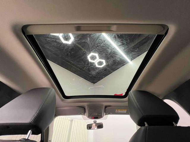 Peugeot 2008 2022, фото 17