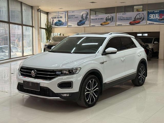 Volkswagen T-Roc 2022, 1.4 л турбо, робот (DCT), передний, пробег 19 000 км — авто из Китая с пробегом
