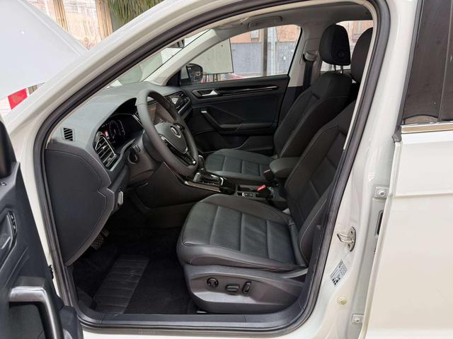 Volkswagen T-Roc 2022, фото 16