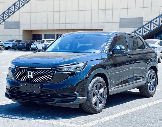 Honda XR-V 2023, 1.5 л, вариатор (CVT), передний, пробег 20 000 км — авто из Китая с пробегом