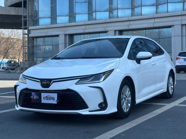 Toyota Corolla 2021, 1.5 л, вариатор (CVT), передний, пробег 88 000 км — авто из Китая с пробегом