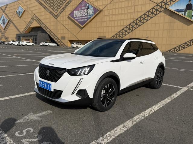 Peugeot 2008 2022, 1.2 л турбо, робот (DCT), передний, пробег 5 000 км — авто из Китая с пробегом