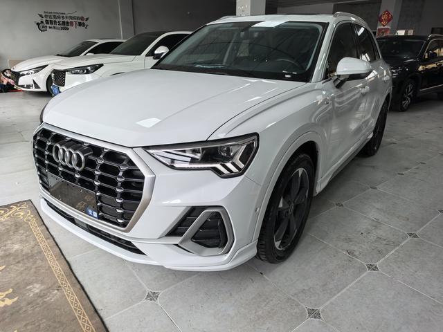 Audi Q3 2022, 1.4 л турбо, робот (DCT), передний, пробег 21 100 км — авто из Китая с пробегом