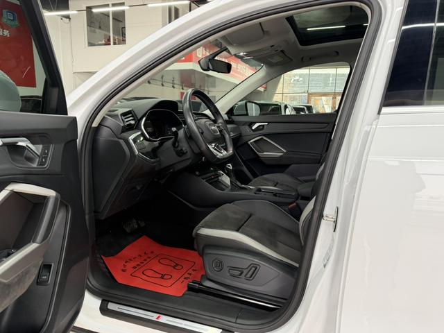 Audi Q3 2022, фото 4