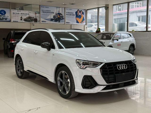 Audi Q3 2023, фото 3