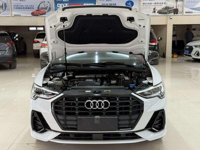 Audi Q3 2023, фото 7