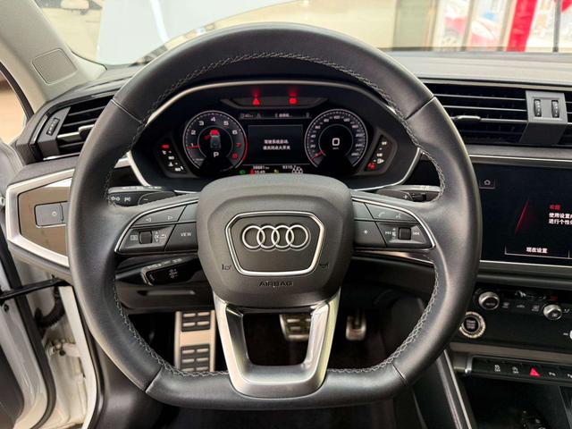 Audi Q3 2023, фото 11