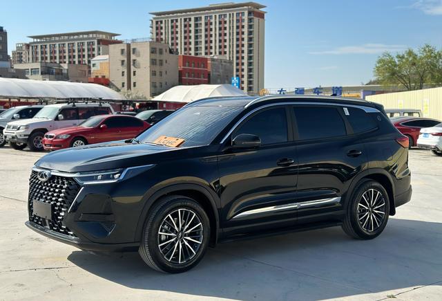 Chery Tiggo 8 Pro 2025, 1.6 л турбо, робот (DCT), передний, пробег 29 000 км — авто из Китая с пробегом