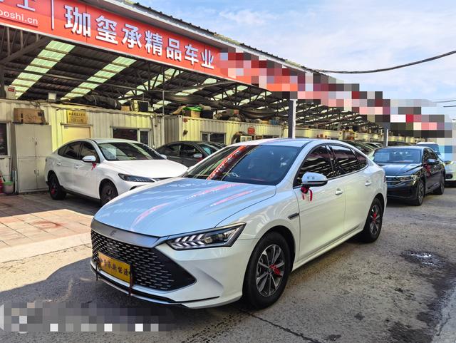 BYD Qin PLUS 2024, 1.5 л, вариатор (CVT), передний, пробег 27 000 км — авто из Китая с пробегом