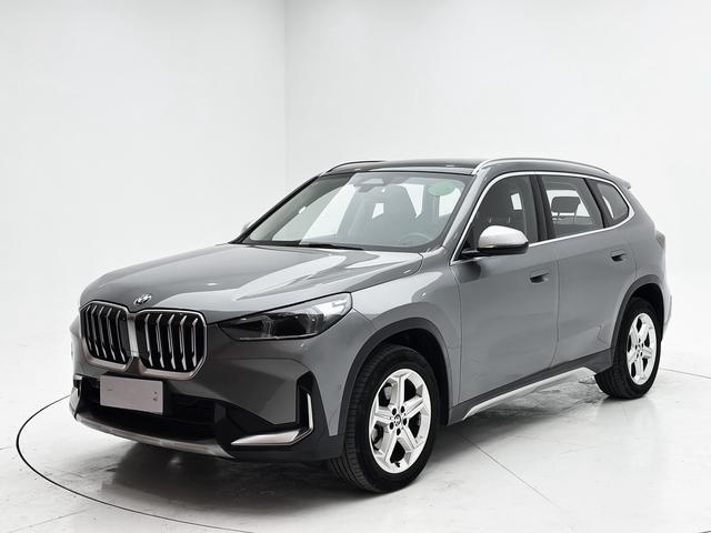 BMW X1 2023, 1.5 л турбо, робот (DCT), передний, пробег 30 000 км — авто из Китая с пробегом