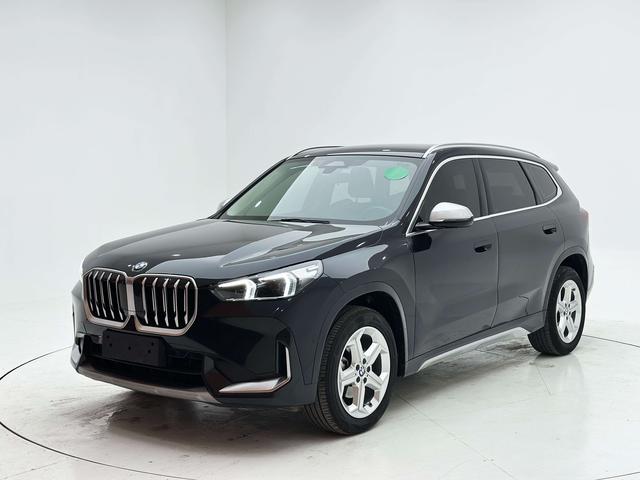 BMW X1 2023, 1.5 л турбо, робот (DCT), передний, пробег 48 000 км — авто из Китая с пробегом