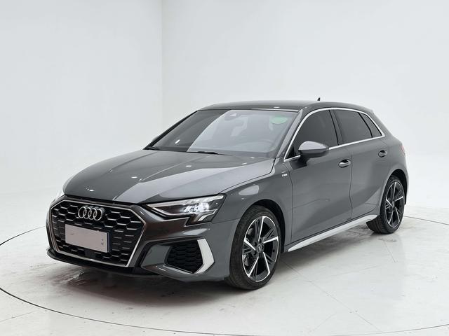 Audi A3 2024, 1.4 л турбо, робот (DCT), передний, пробег 30 800 км — авто из Китая с пробегом