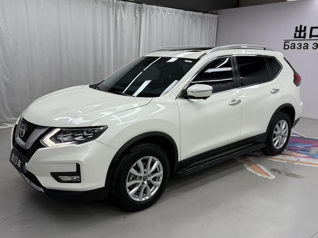 Nissan X-Trail 2022, 2 л, вариатор (CVT), передний, пробег 35 000 км — авто из Китая с пробегом