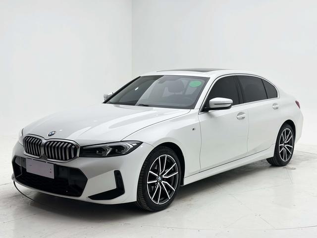 BMW 3 2023, 2 л турбо, автомат, задний, пробег 59 900 км — авто из Китая с пробегом