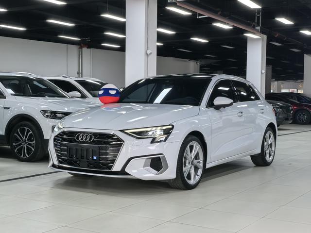 Audi A3 2022, 1.4 л турбо, робот (DCT), передний, пробег 19 000 км — авто из Китая с пробегом