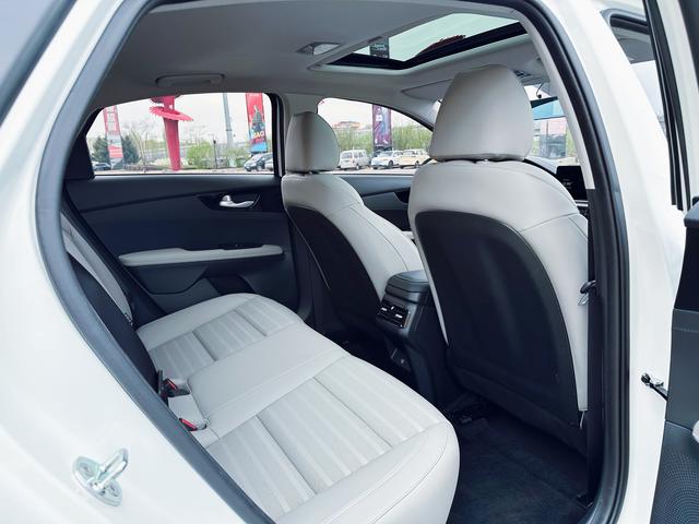 Kia K3 2023, фото 14
