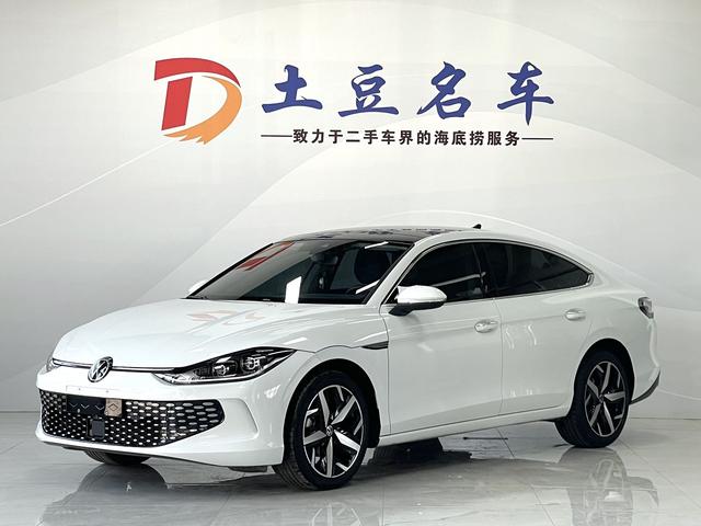 Volkswagen Lingdu 2023, 1.4 л турбо, робот (DCT), передний, пробег 12 400 км — авто из Китая с пробегом