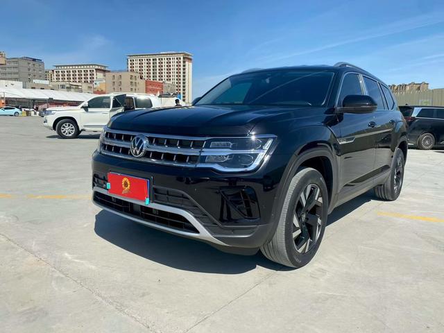 Volkswagen Teramont 2022, 2 л турбо, робот (DCT), полный, пробег 68 000 км — авто из Китая с пробегом