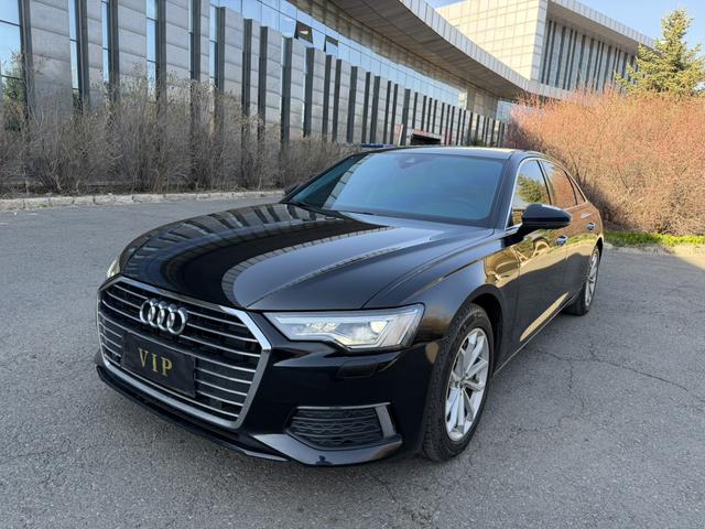 Audi A6L 2021, 2 л турбо, робот (DCT), передний, пробег 80 000 км — авто из Китая с пробегом