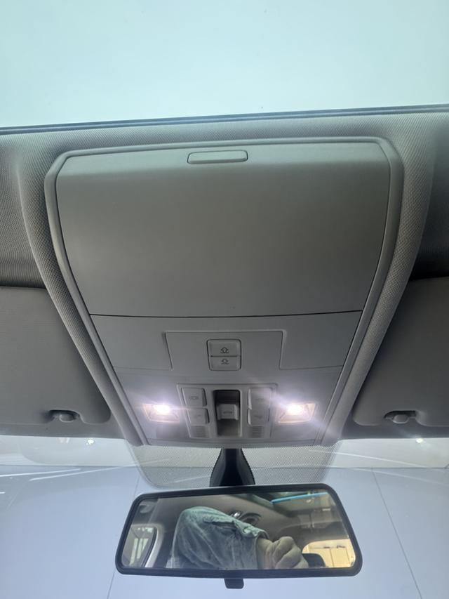 Volkswagen Tiguan 2023, фото 17