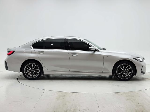 BMW 3 2023, фото 9
