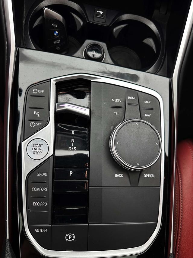 BMW 3 2023, фото 13