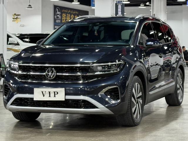 Volkswagen Tiguan 2022, 2 л турбо, робот (DCT), полный, пробег 60 000 км — авто из Китая с пробегом