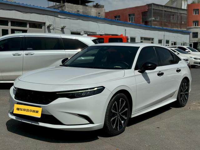 Honda Civic 2023, 1.5 л турбо, вариатор (CVT), передний, пробег 63 000 км — авто из Китая с пробегом