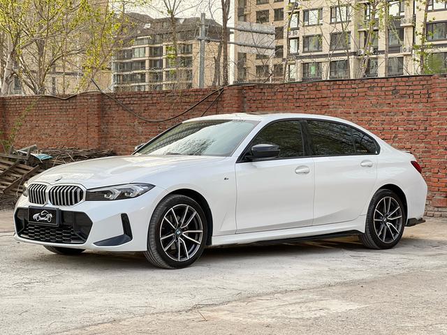 BMW 3 2023, 2 л турбо, автомат, задний, пробег 50 000 км — авто из Китая с пробегом