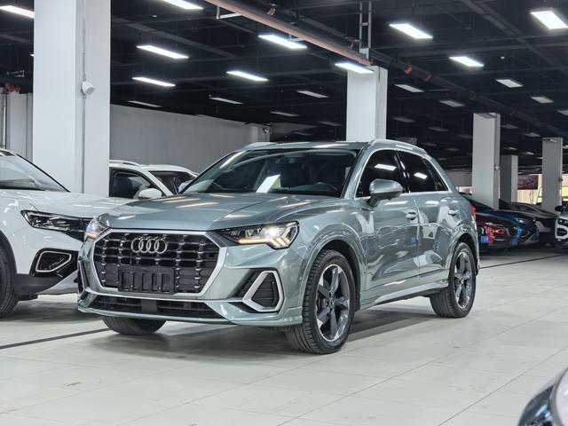 Audi Q3 2022, 1.4 л турбо, робот (DCT), передний, пробег 40 000 км — авто из Китая с пробегом