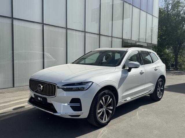 Volvo XC60 2025, 2 л турбо, автомат, полный, пробег 8 000 км — авто из Китая с пробегом