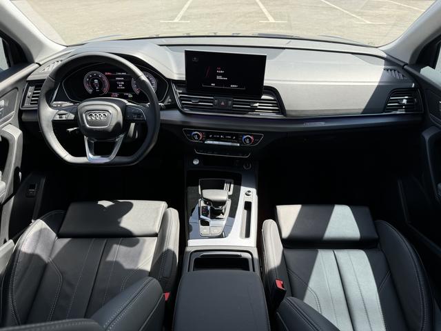 Audi Q5L 2023, фото 5