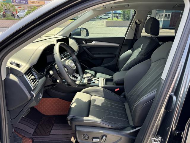 Audi Q5L 2023, фото 6