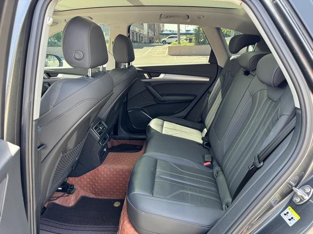 Audi Q5L 2023, фото 7