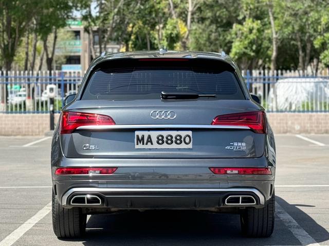 Audi Q5L 2023, фото 11