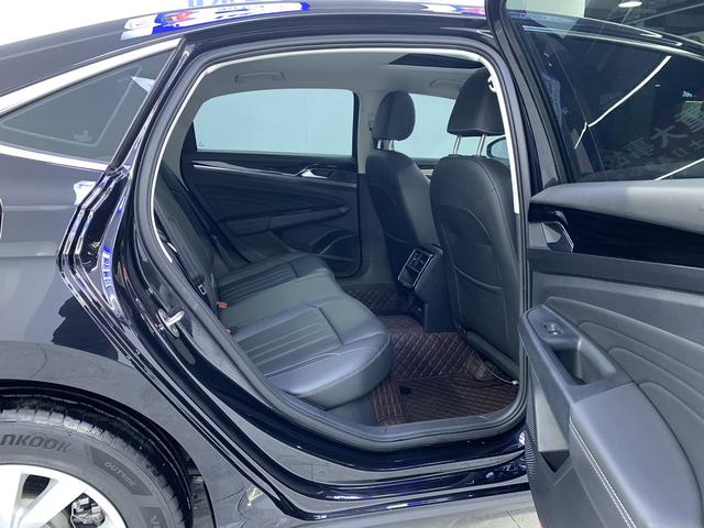 Volkswagen Passat 2023, фото 15