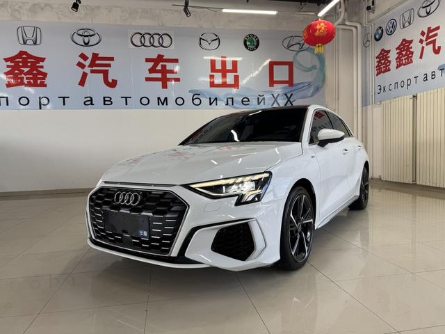 Audi A3 2022, 1.4 л турбо, робот (DCT), передний, пробег 26 000 км — авто из Китая с пробегом